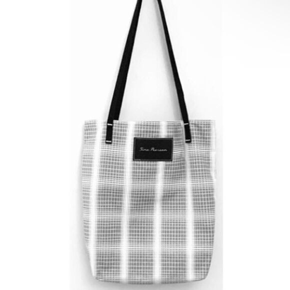 Sina Pearson Momentum Textiles Gray Ivory Plaid with Black Tote Bag NEW - Picture 2 of 11